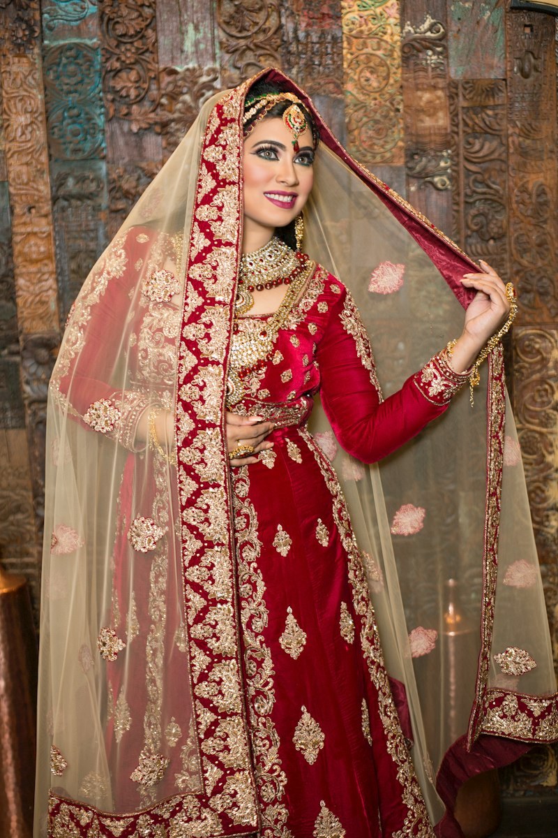 Gulnaar Anarkali 3 Piece Embroidered Chiffon Suit in Off White